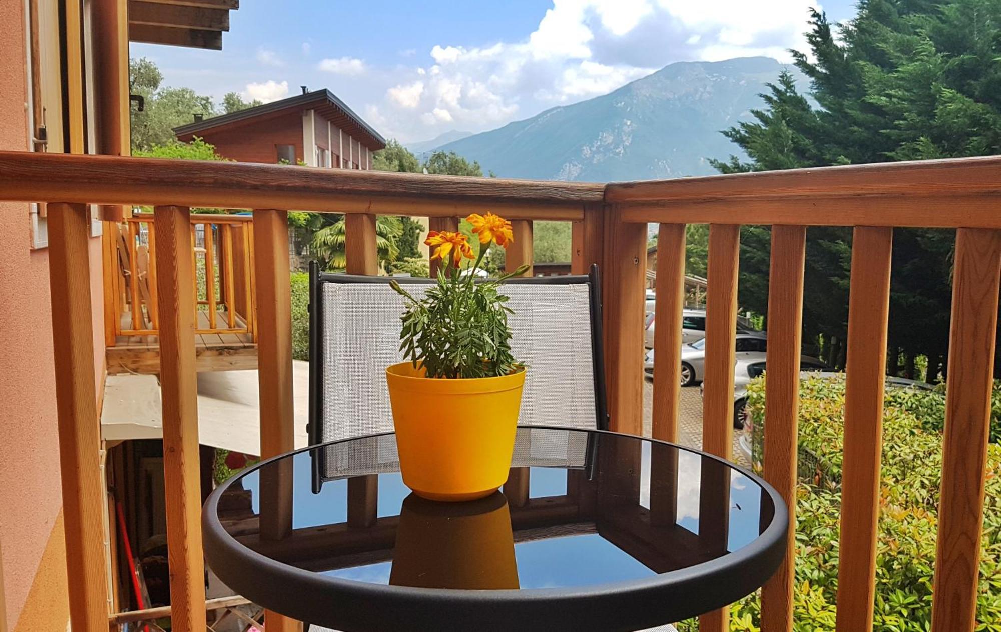 Appartamento Angi - Lago & Vacanza Attiva Riva del Garda Bagian luar foto